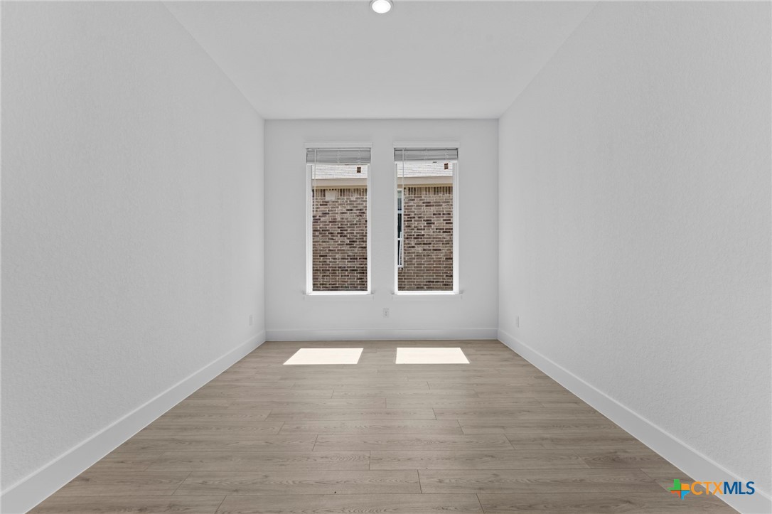 5536 Paschal Park