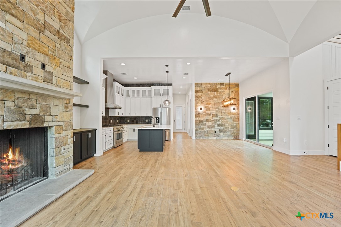 670 Magazine Avenue