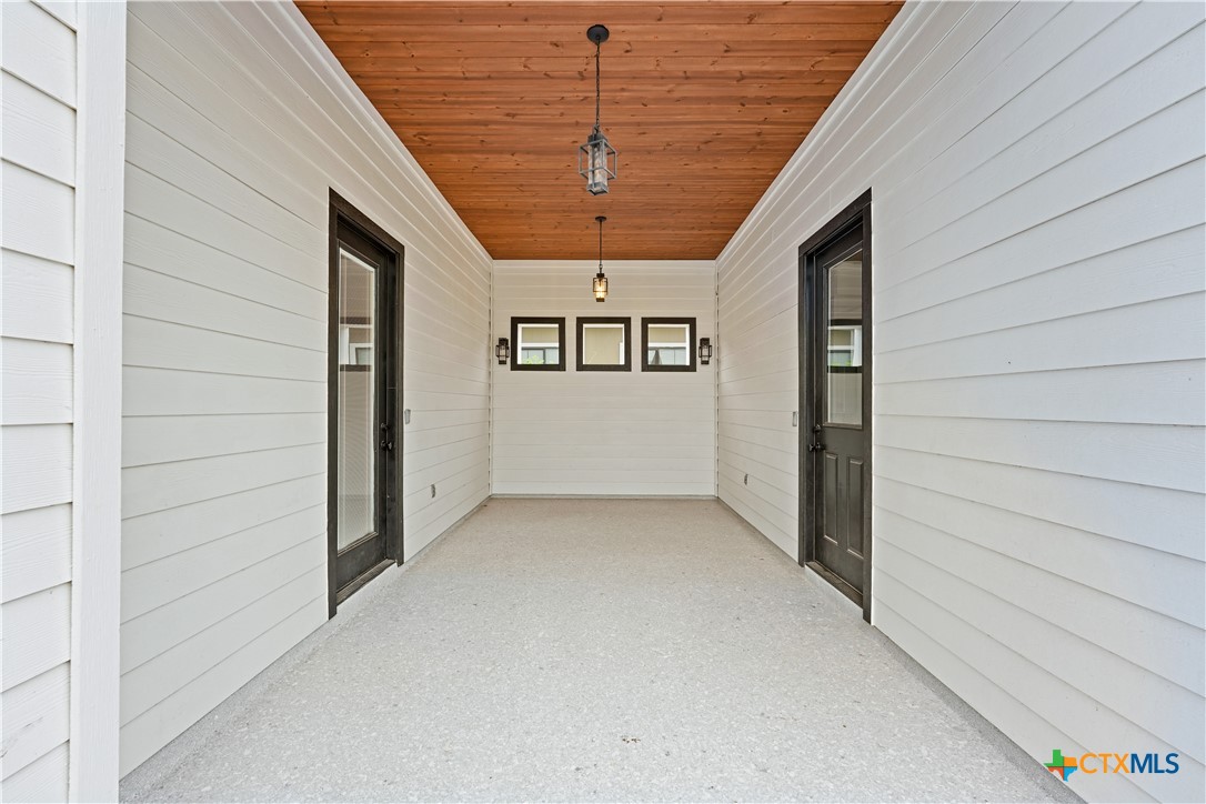 670 Magazine Avenue