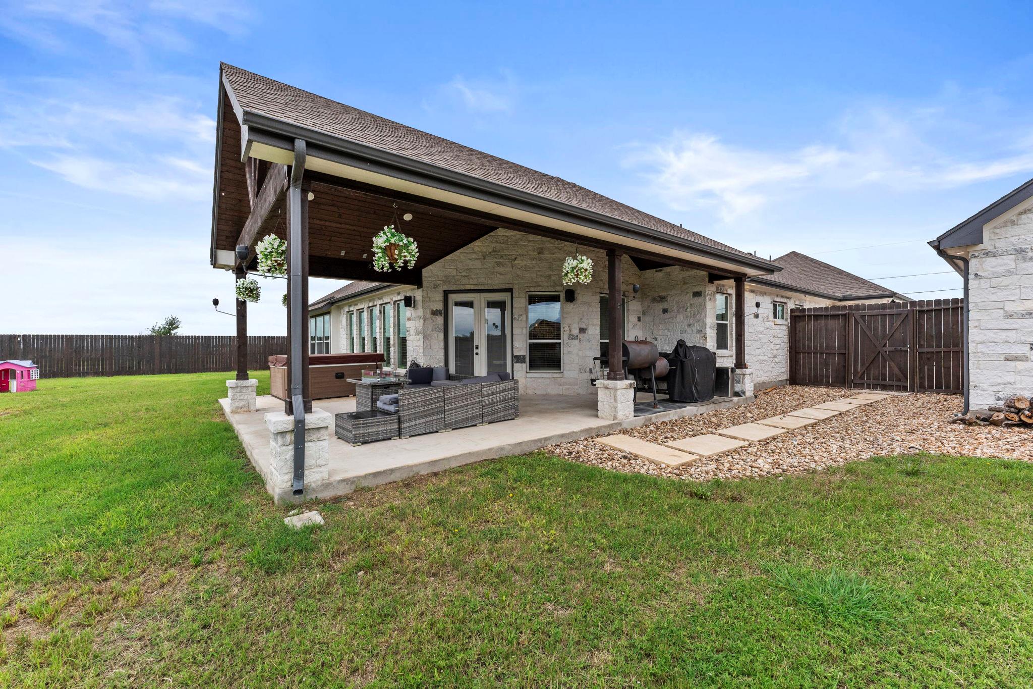 140 Gustav LN