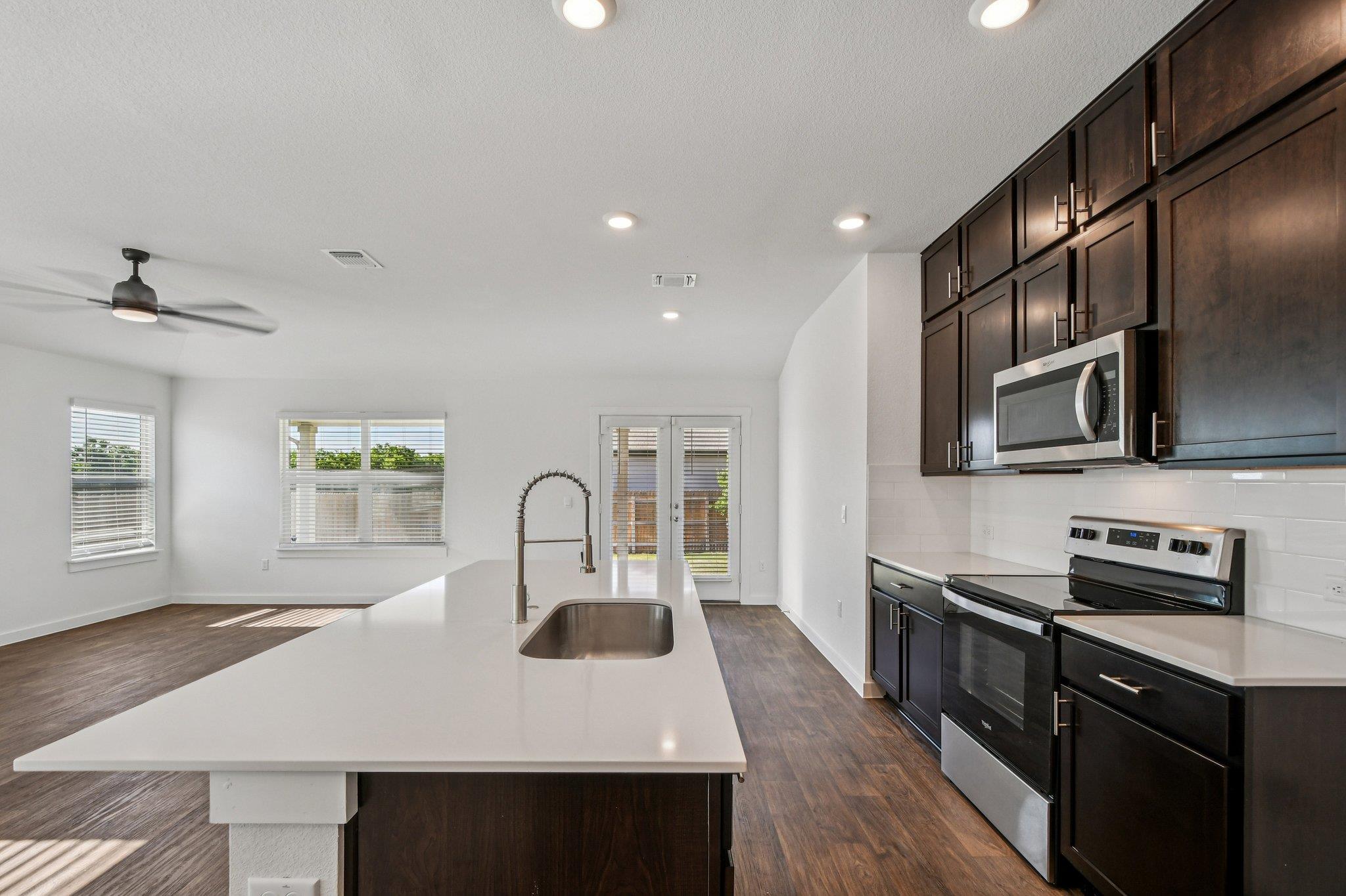 504 Elm Creek DR