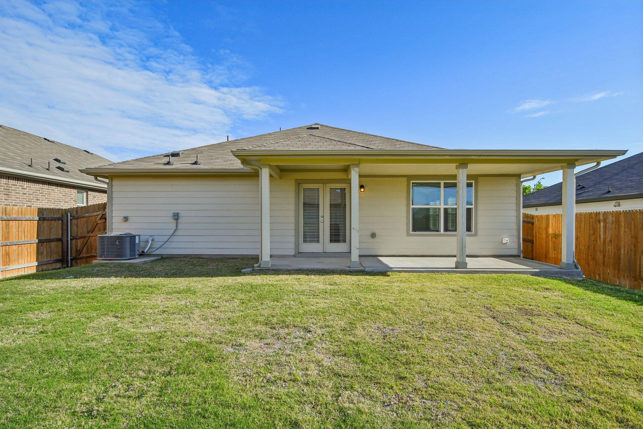 504 Elm Creek DR