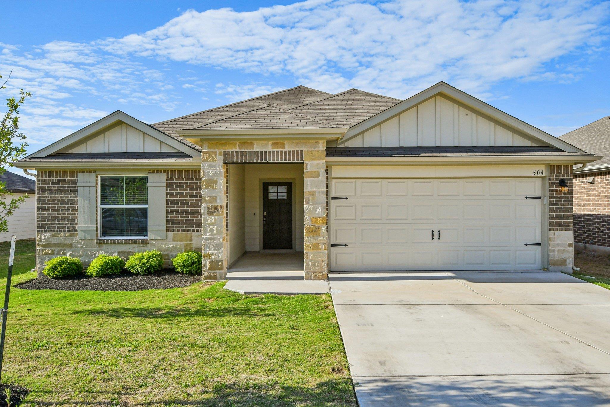 504 Elm Creek DR
