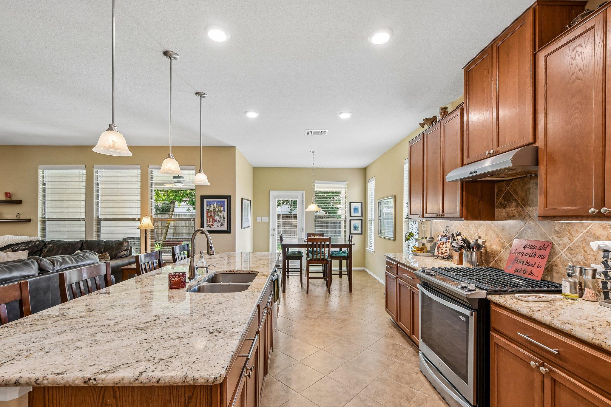 1601 Bovina DR
