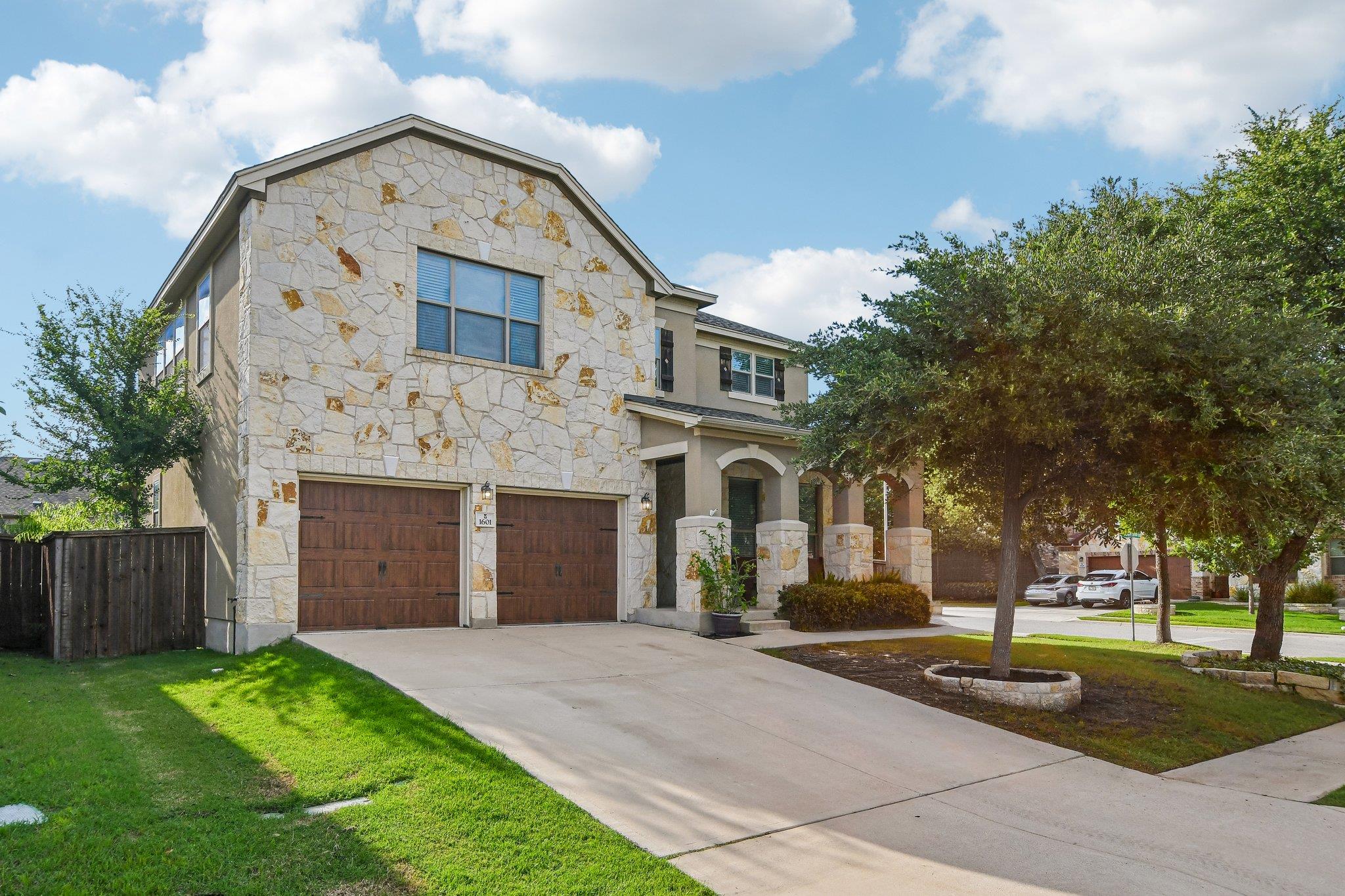 1601 Bovina DR