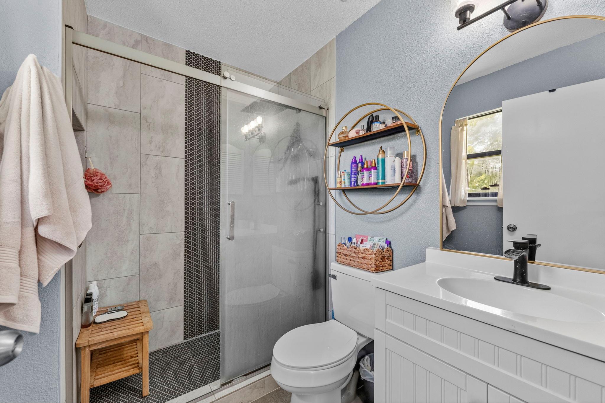 308 River Hills DR
