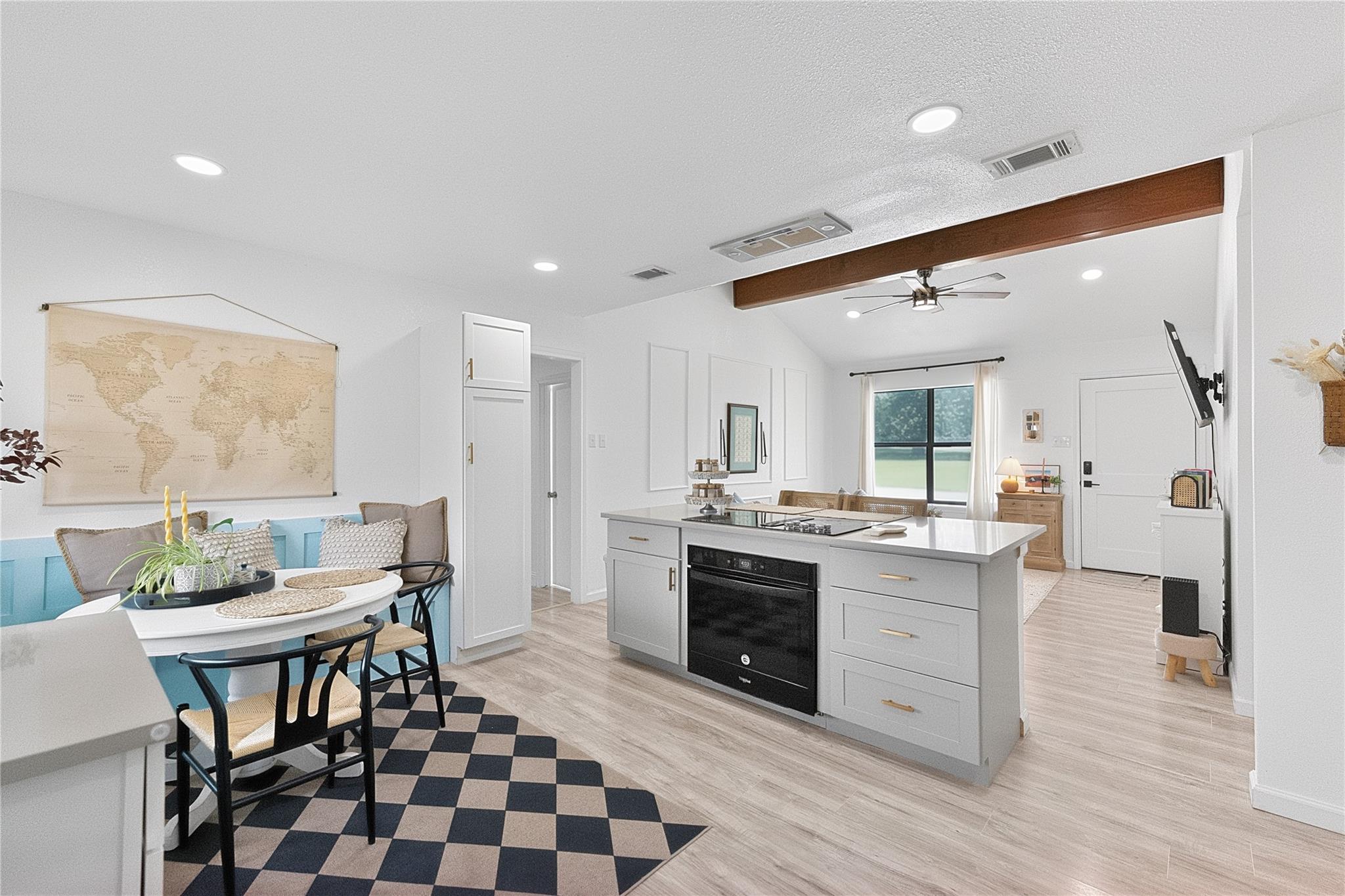 308 River Hills DR