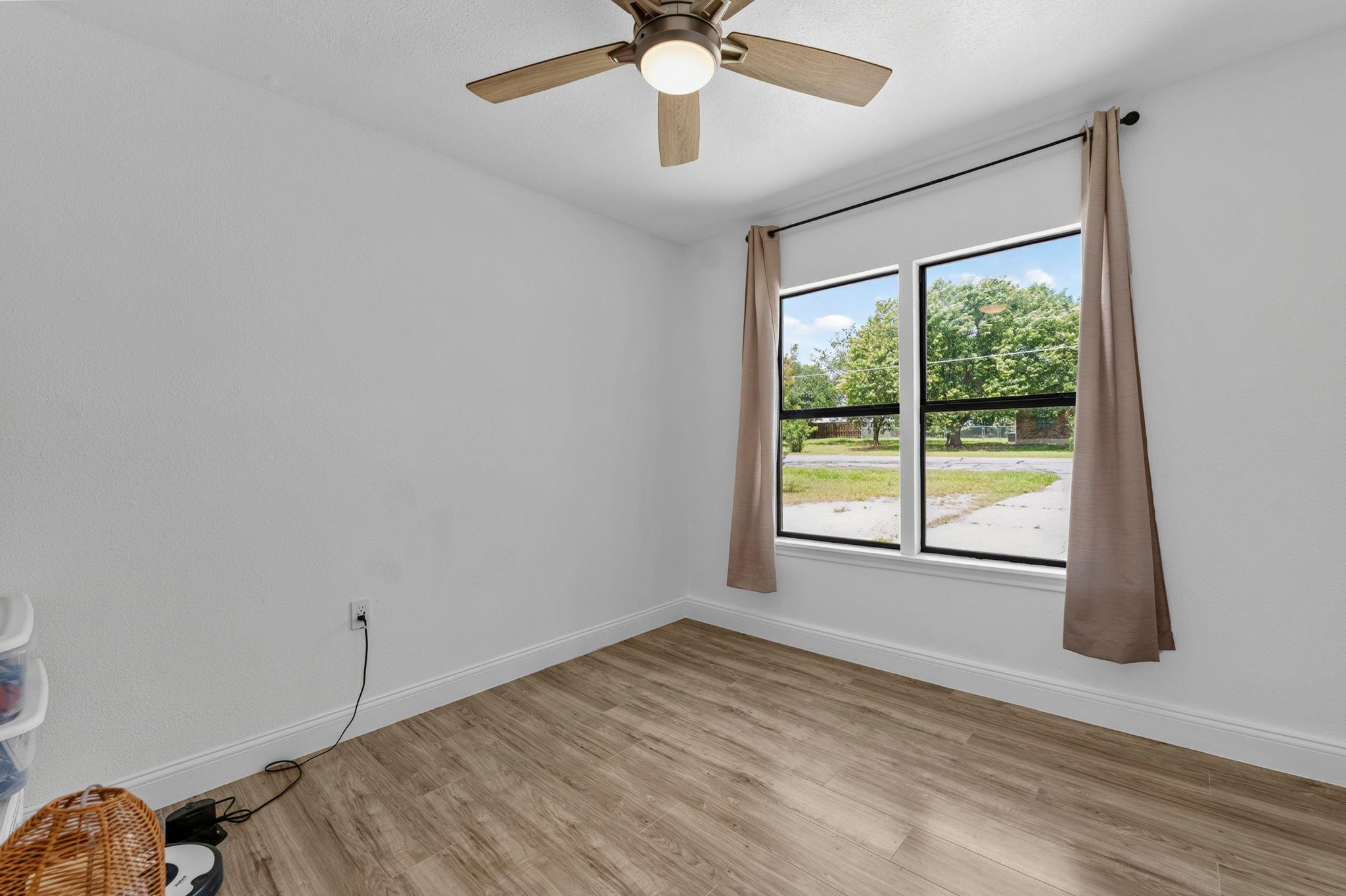308 River Hills DR