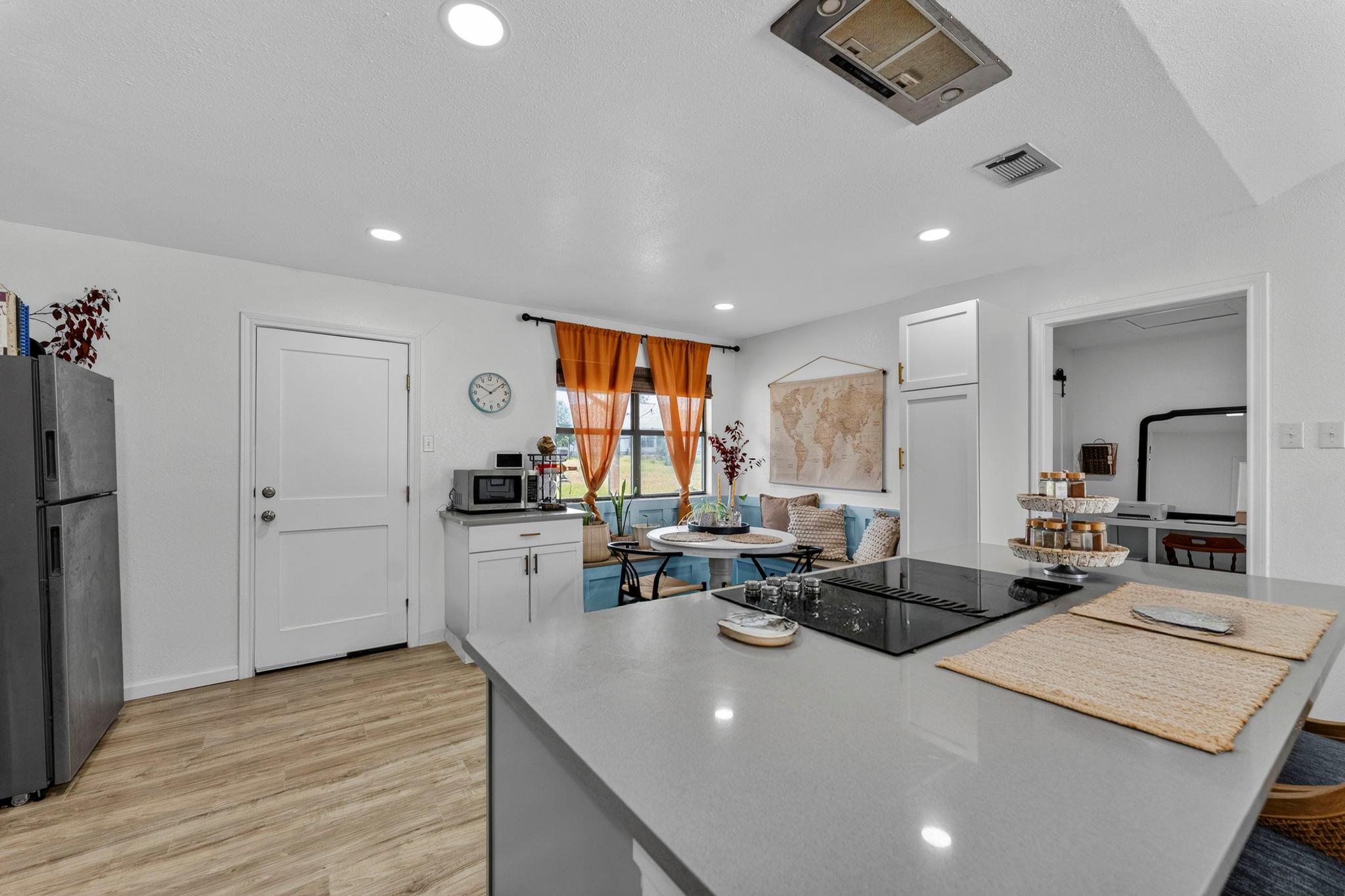 308 River Hills DR
