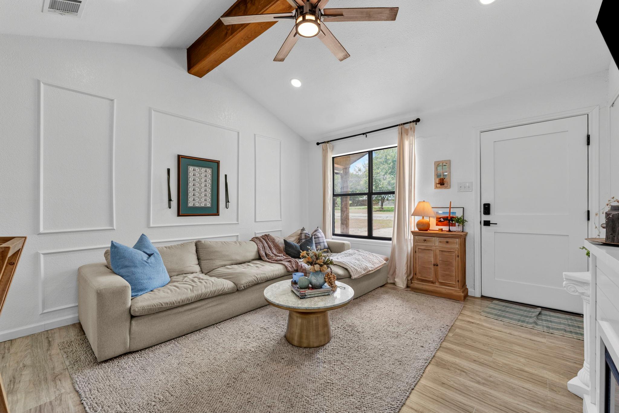 308 River Hills DR