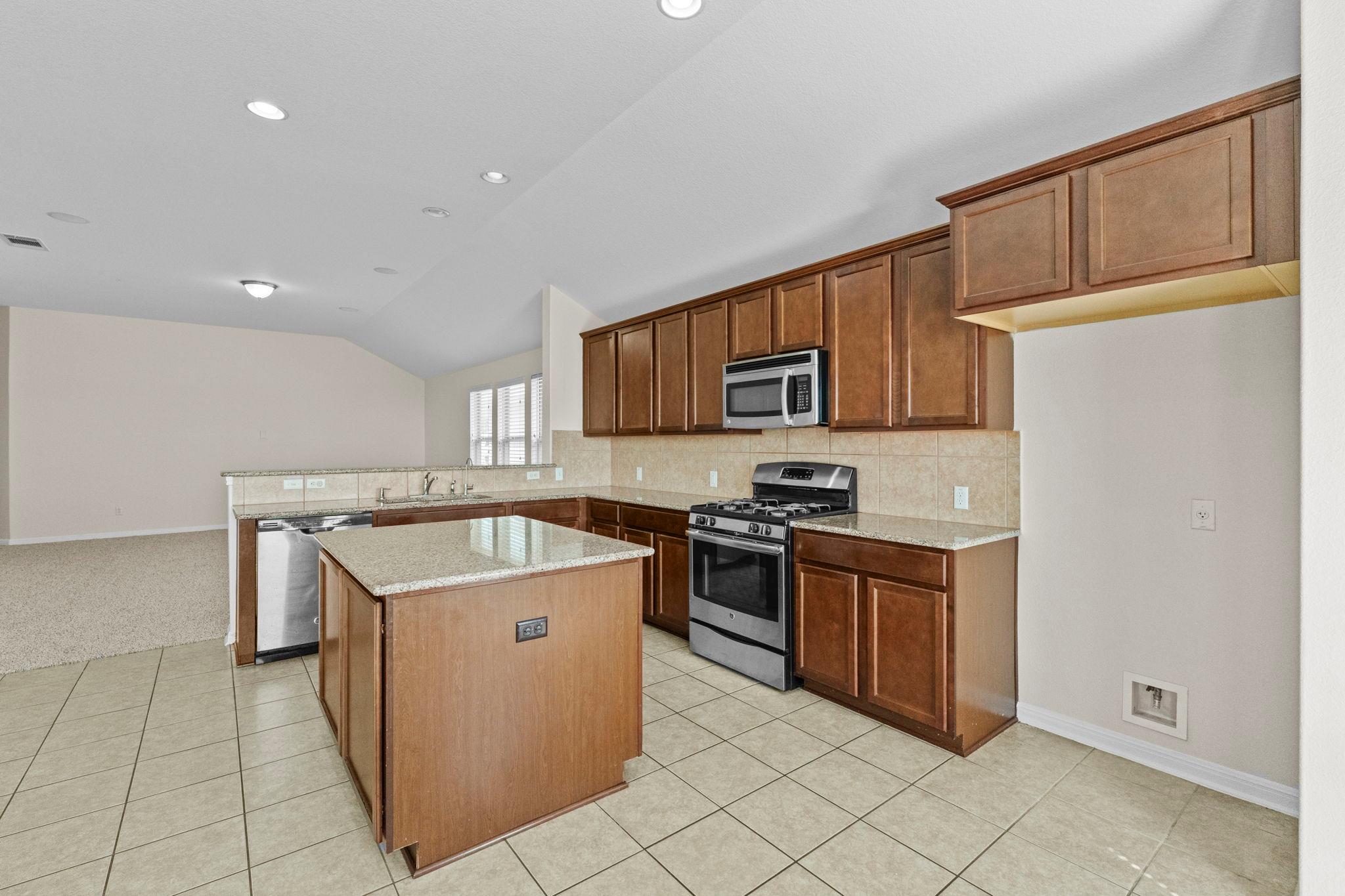 185 Silver Maple DR