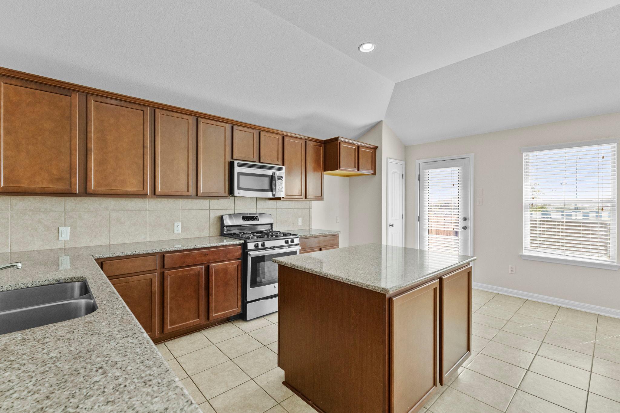 185 Silver Maple DR