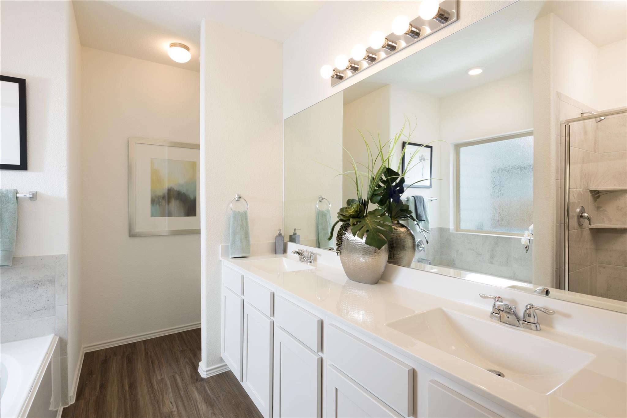 17808 Indigo Bunting LN