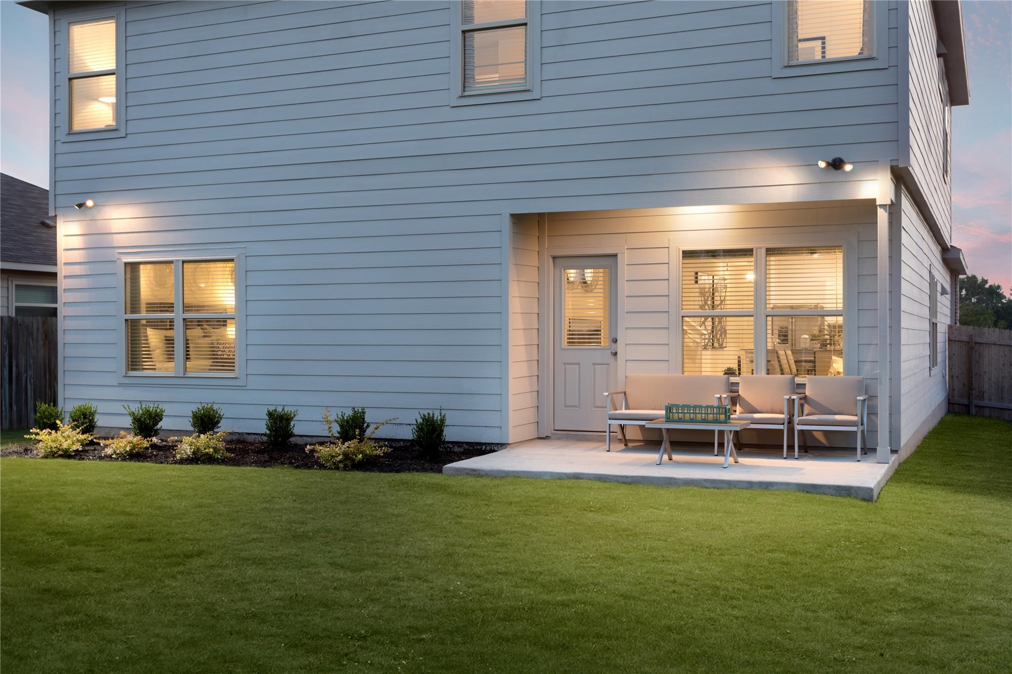 17808 Indigo Bunting LN