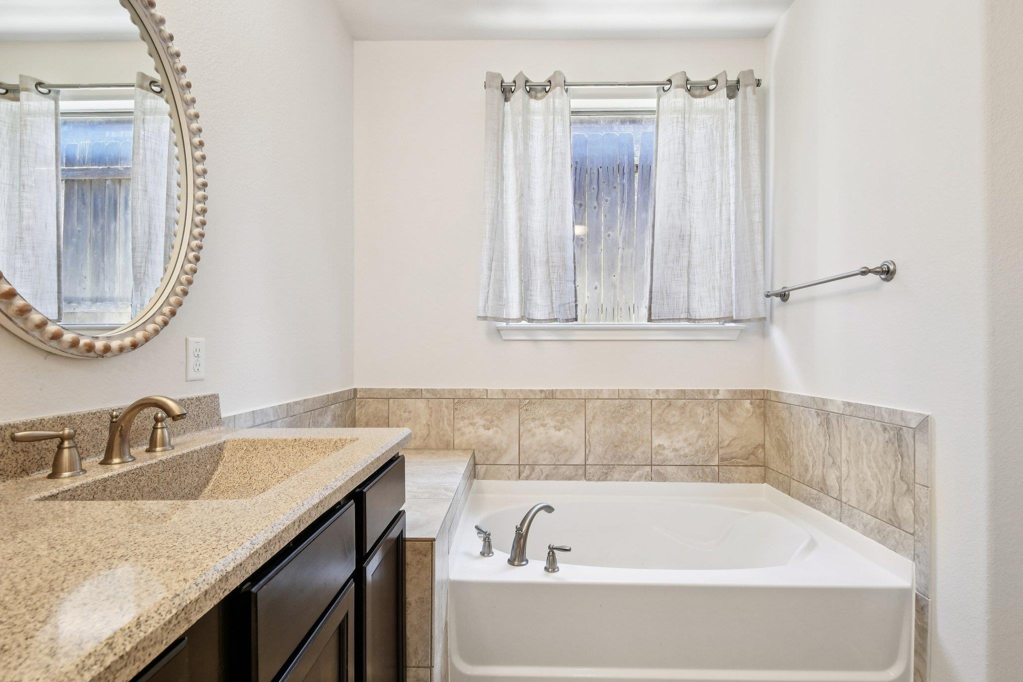 2244 Hilltop Climb DR