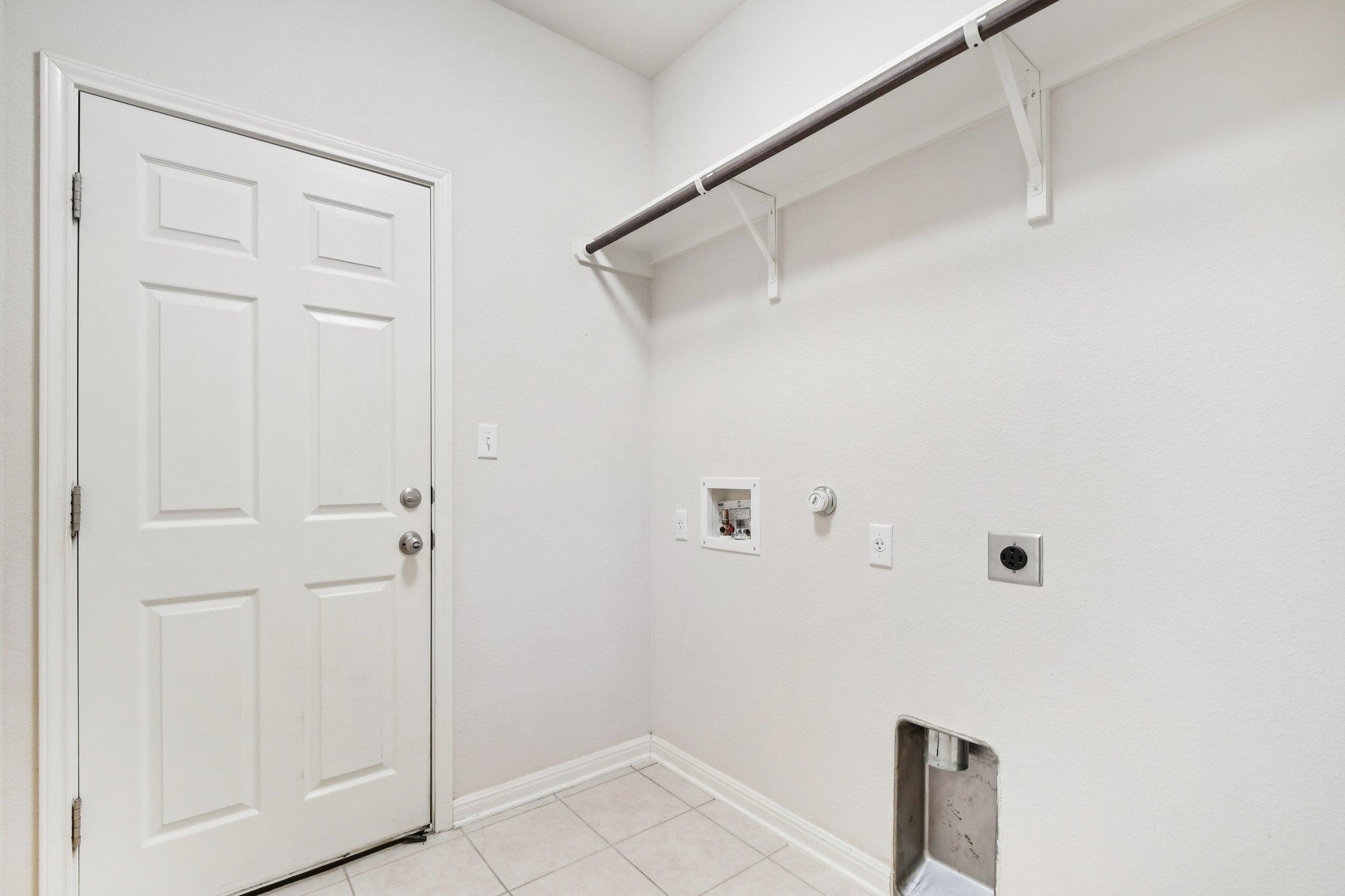 2244 Hilltop Climb DR