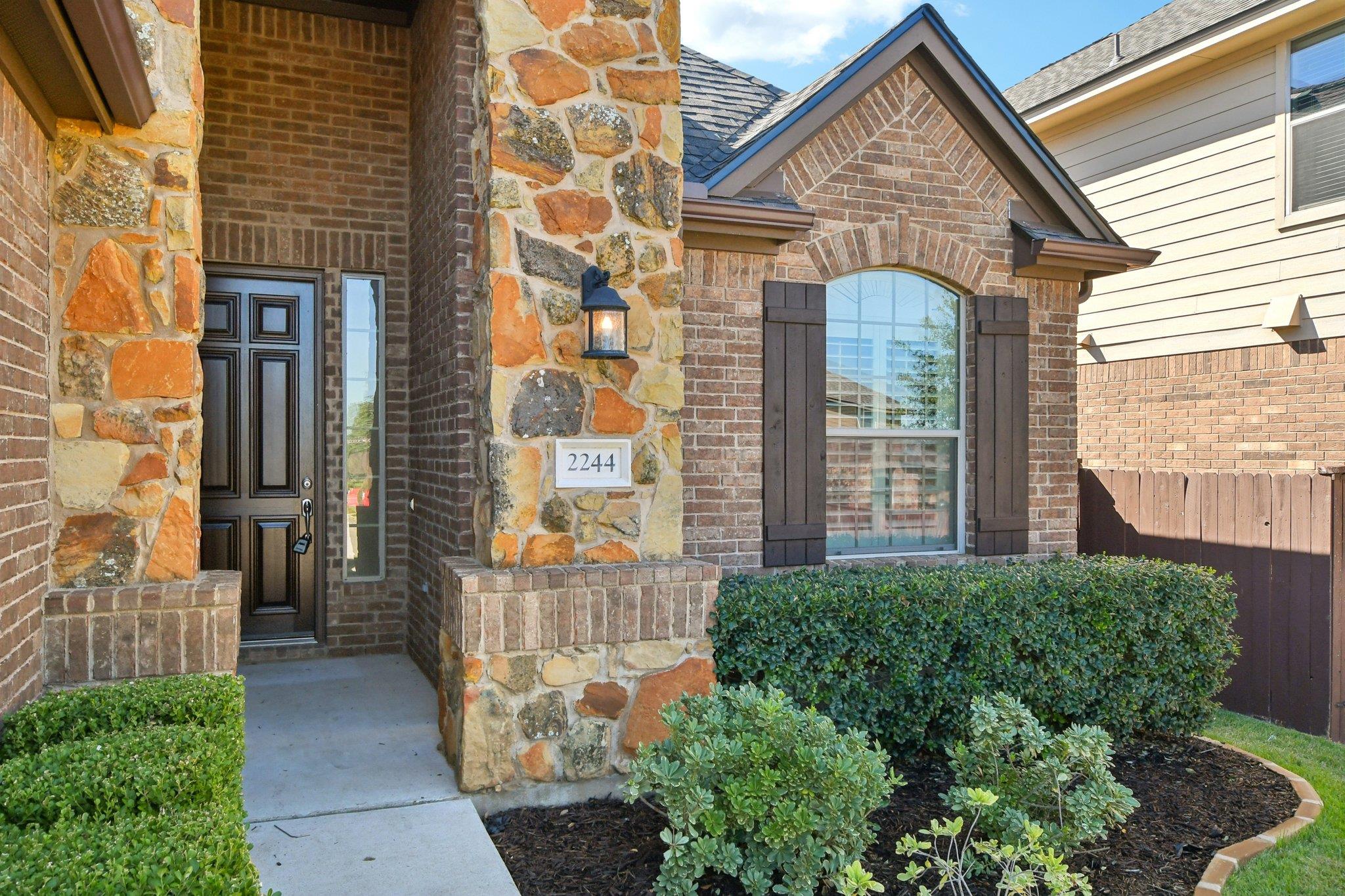 2244 Hilltop Climb DR