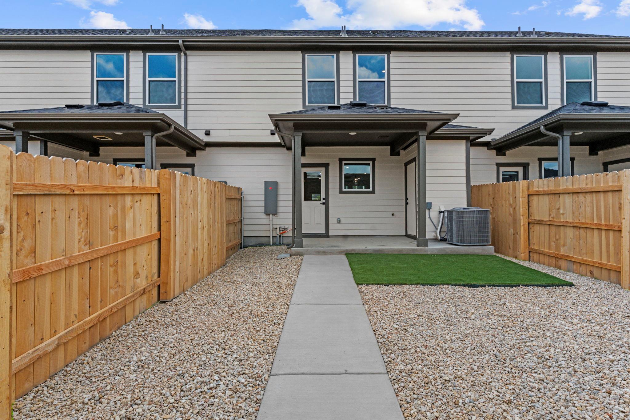 2535 Violet Theo LN