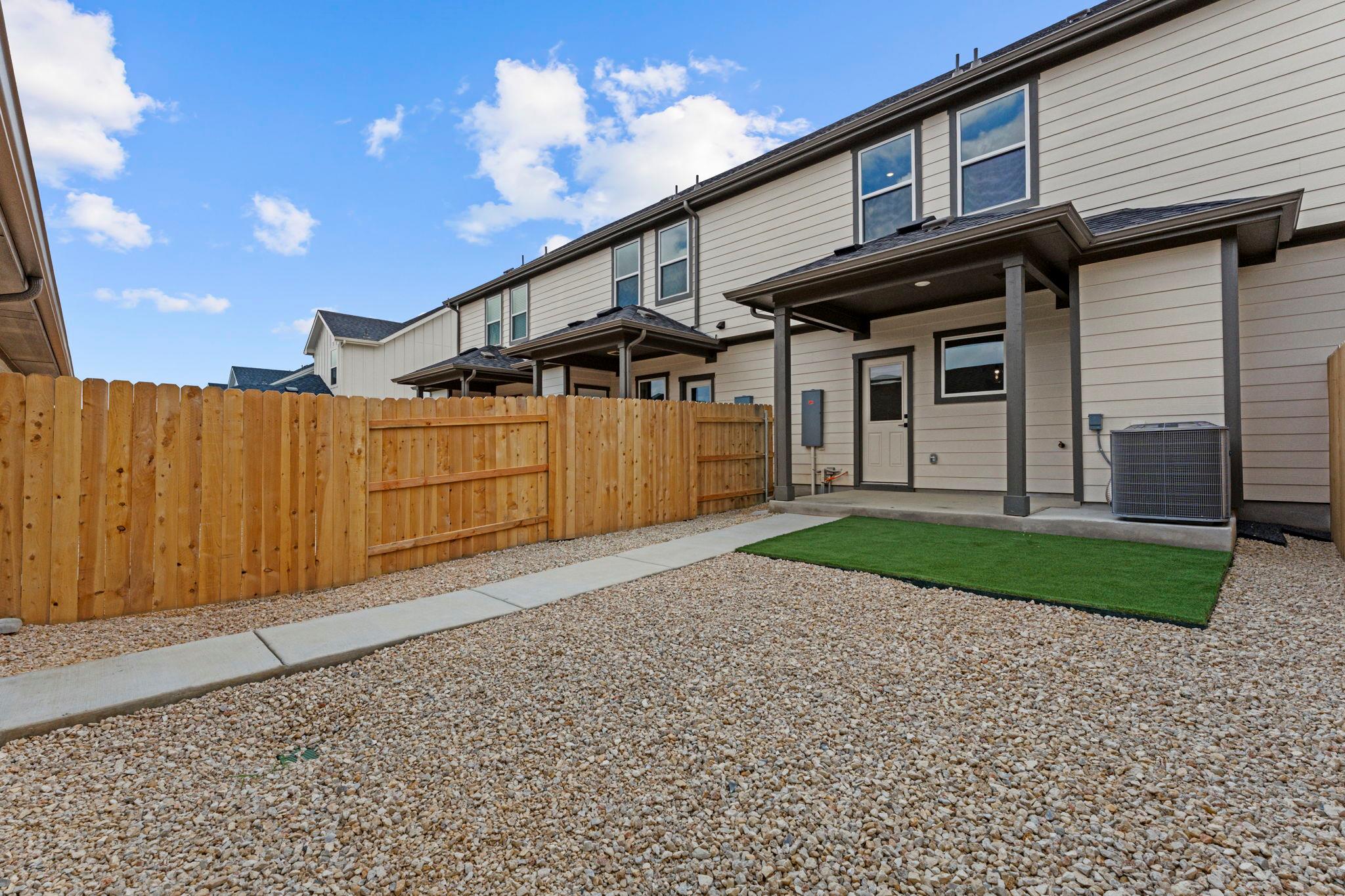 2535 Violet Theo LN