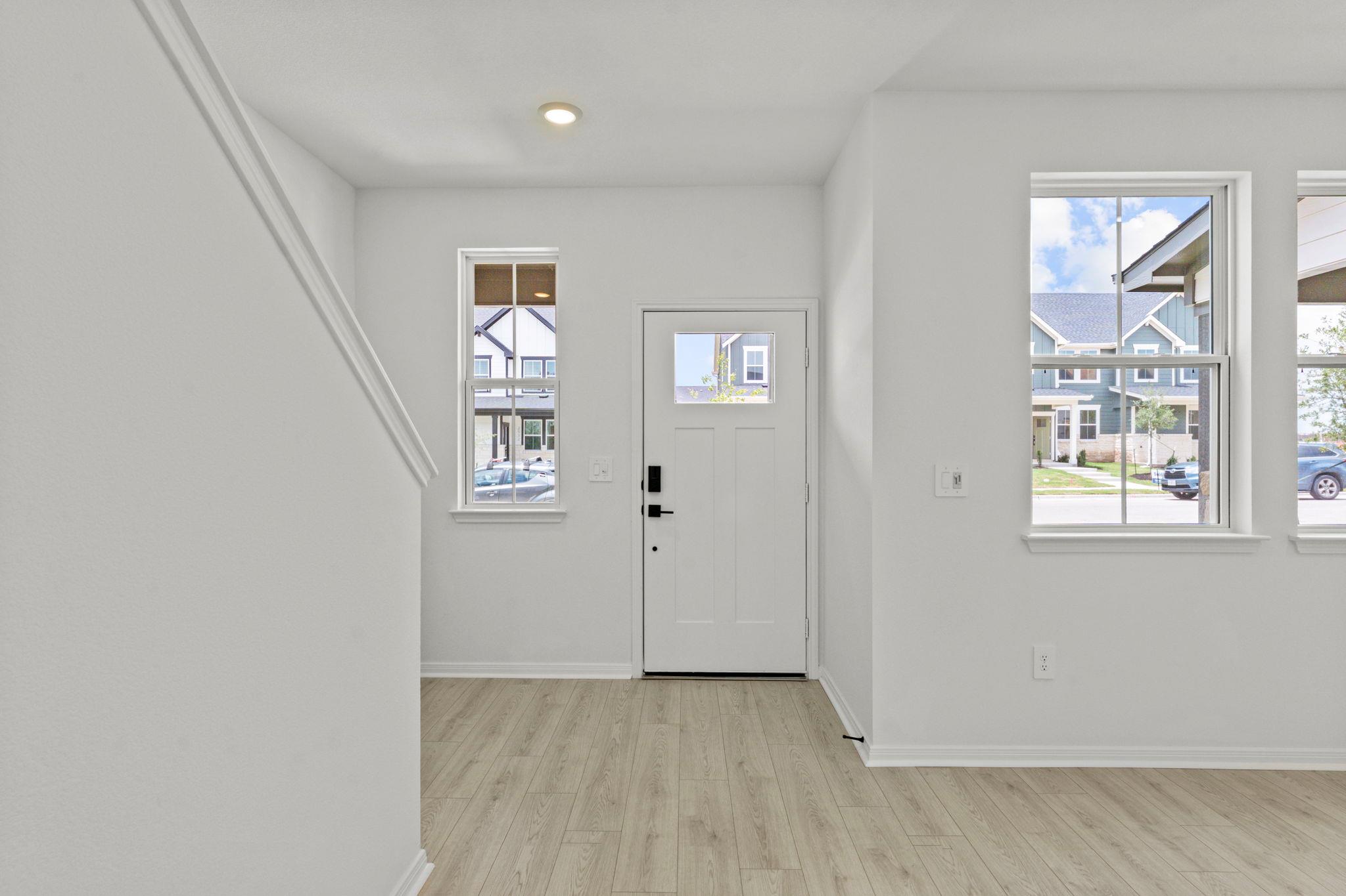 2535 Violet Theo LN