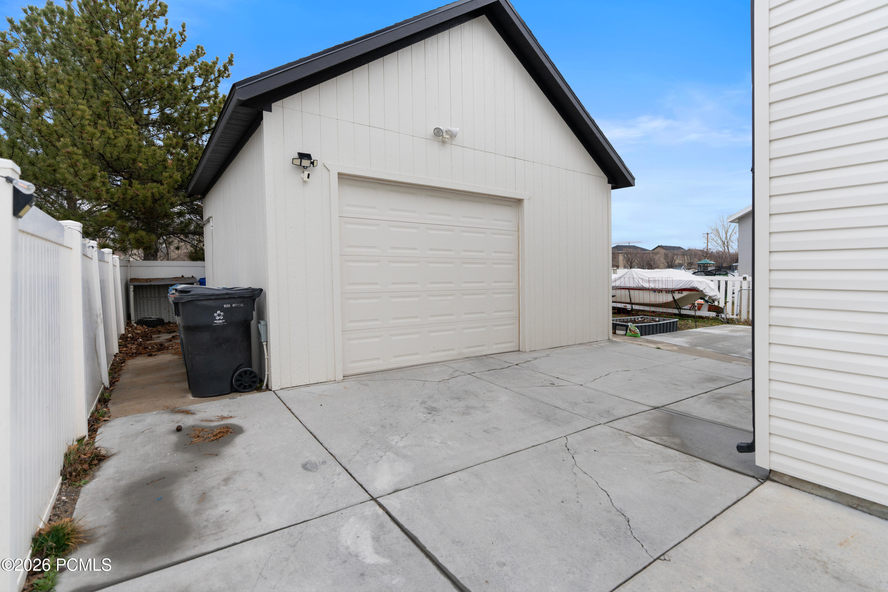 2303 E Hawthorne Street