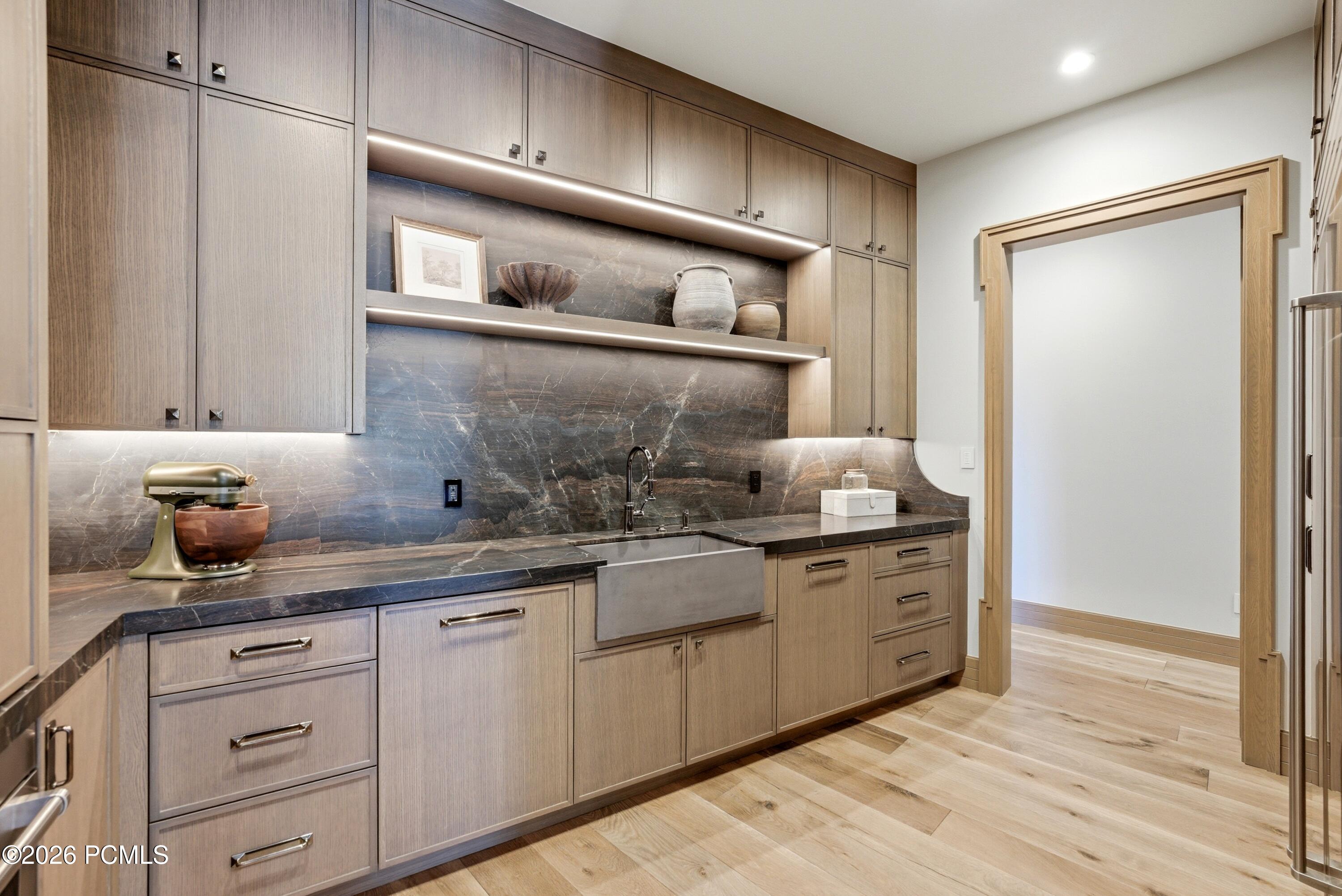 2350 E Slingshot Way