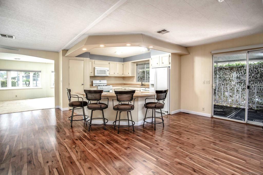 276 N El Camino Real 138