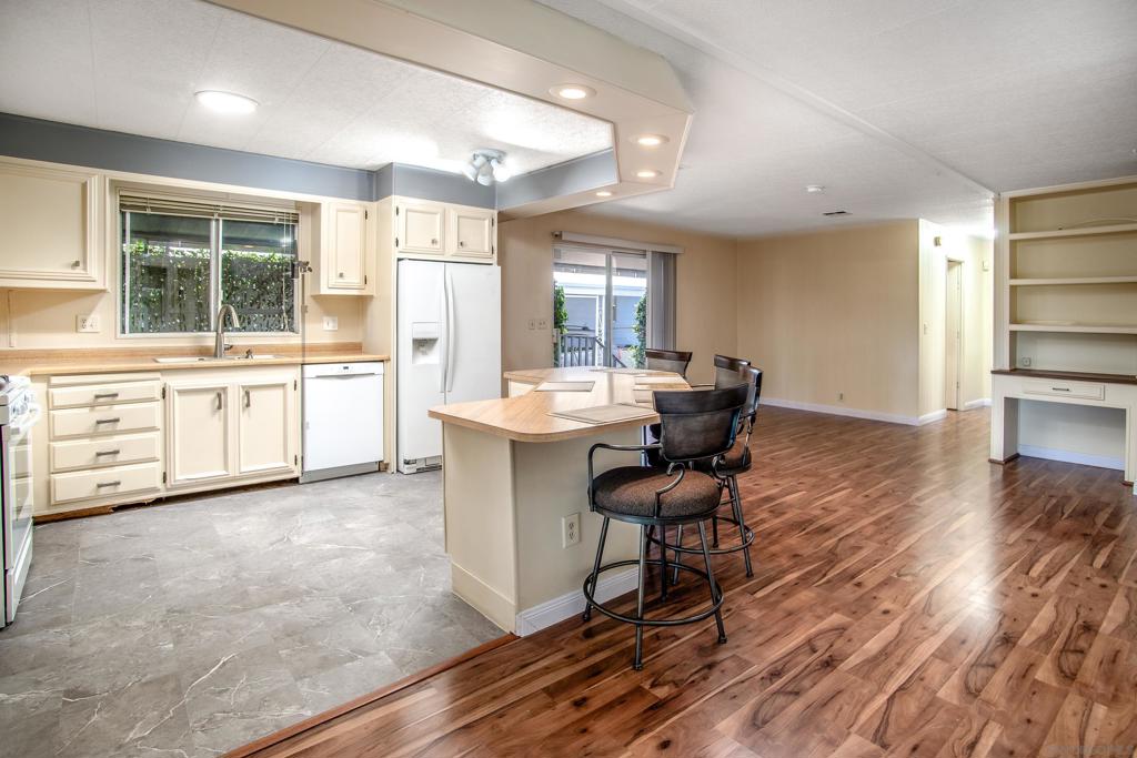 276 N El Camino Real 138