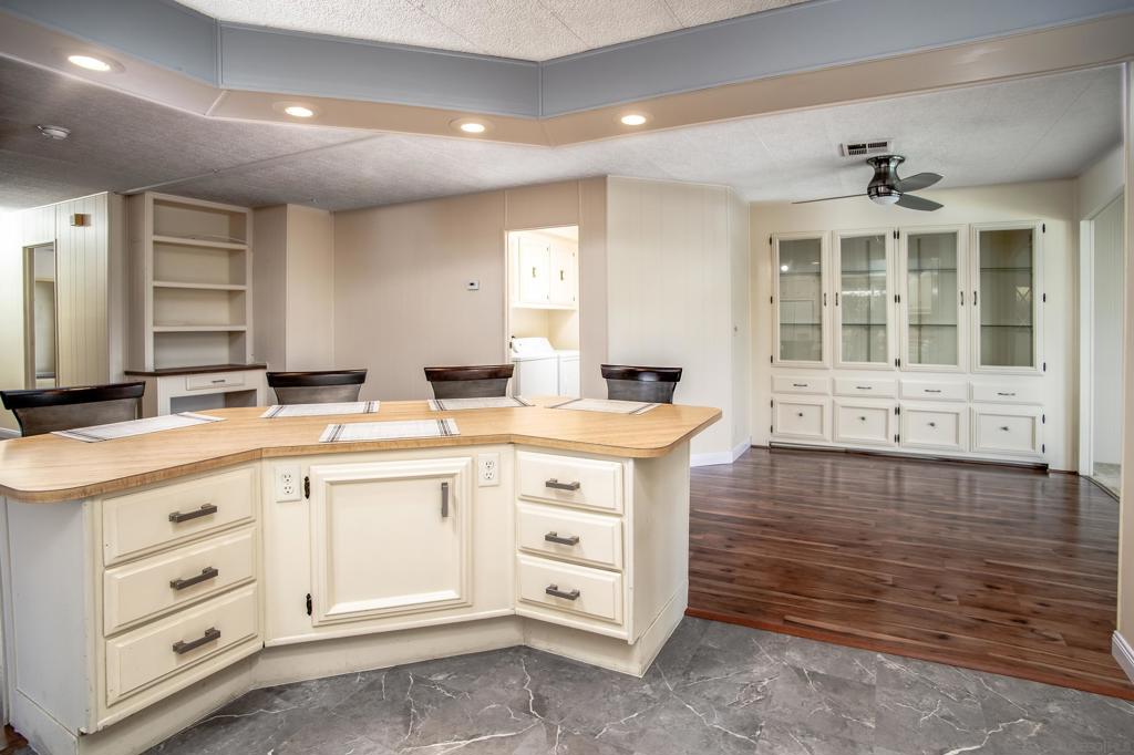 276 N El Camino Real 138