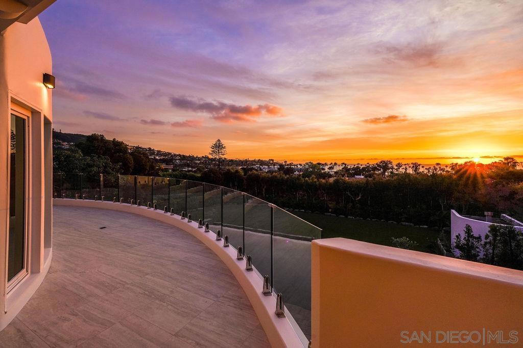 8308 Calle Del Cielo