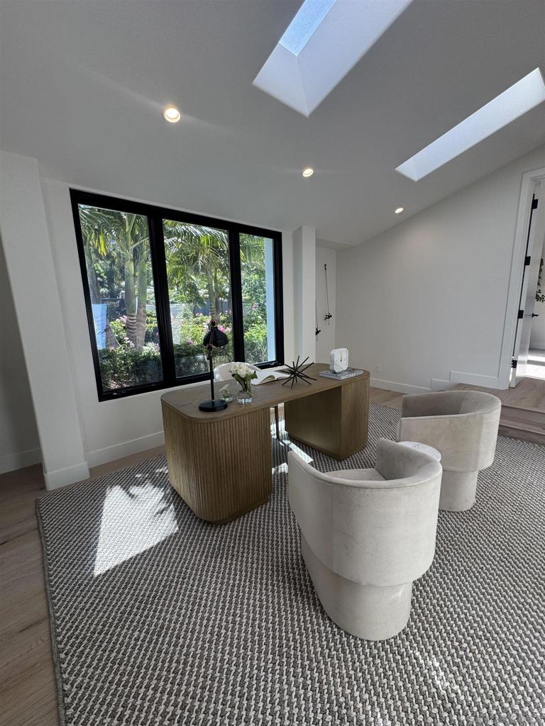 8308 Calle Del Cielo