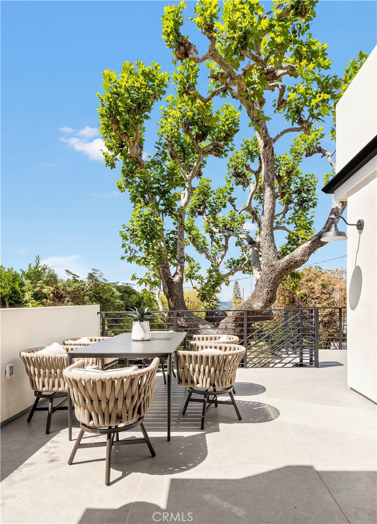 1759 Glenneyre Street