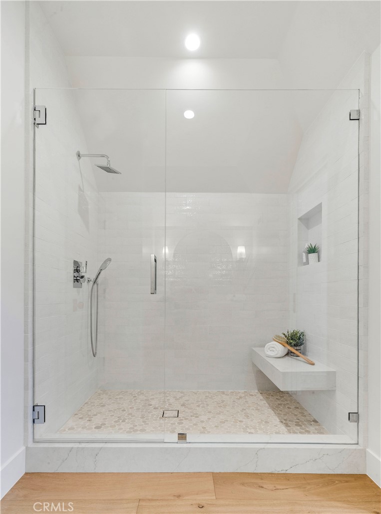 1759 Glenneyre Street