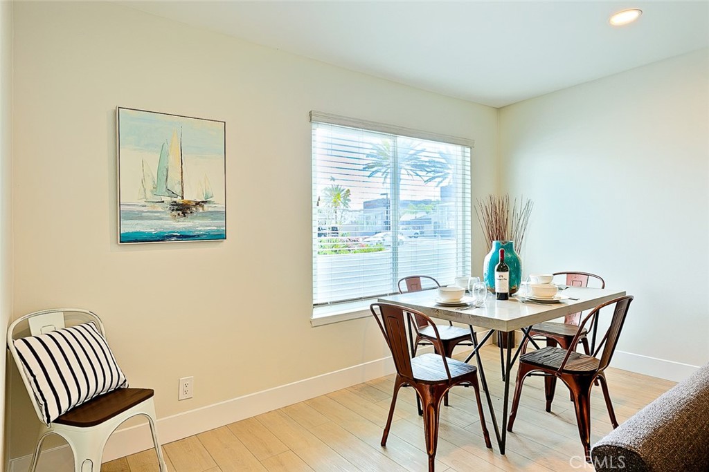 2711 W Balboa Boulevard