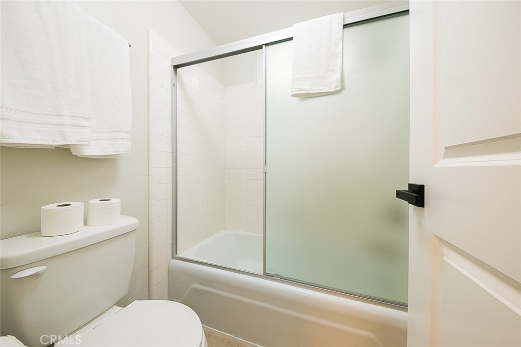 2711 W Balboa Boulevard