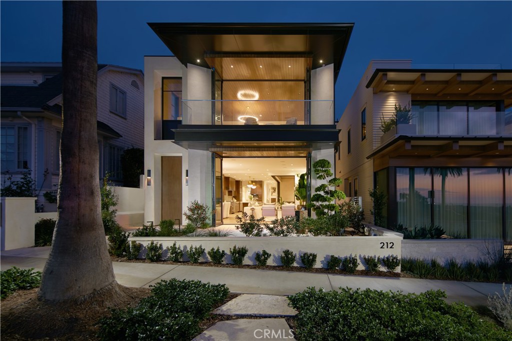 212 Goldenrod Avenue