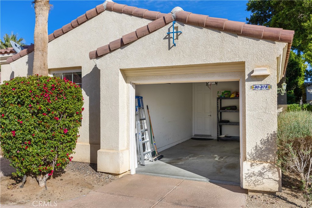 80878 Via Puerta Azul