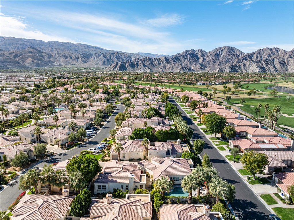 80878 Via Puerta Azul