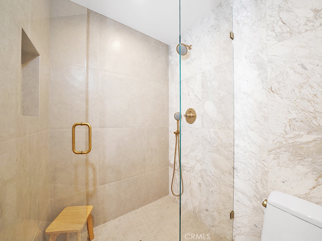 305 Avenida Cerritos