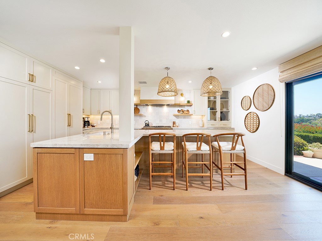 305 Avenida Cerritos