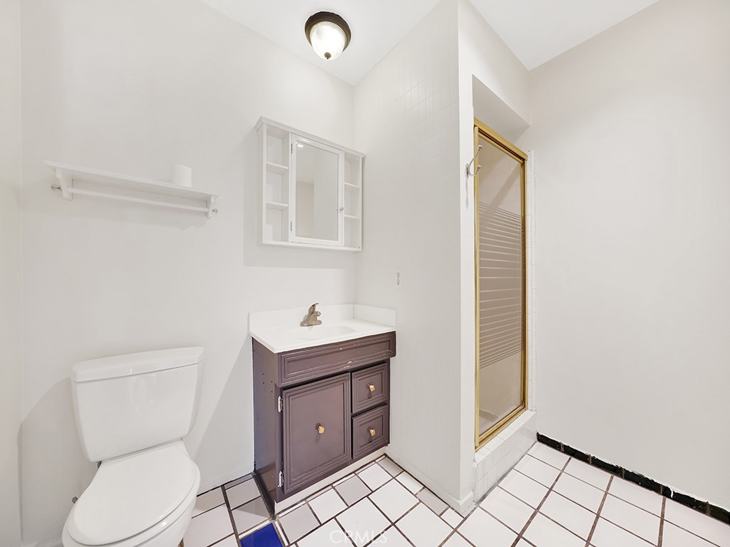 333 Newport Avenue 201