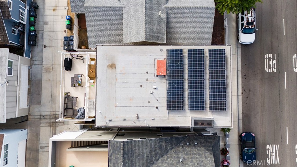 109 E Balboa Boulevard