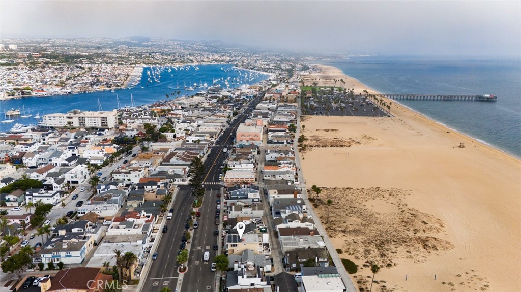 109 E Balboa Boulevard