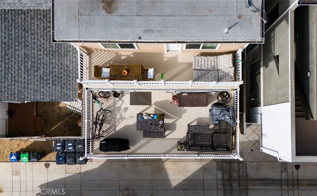 109 E Balboa Boulevard