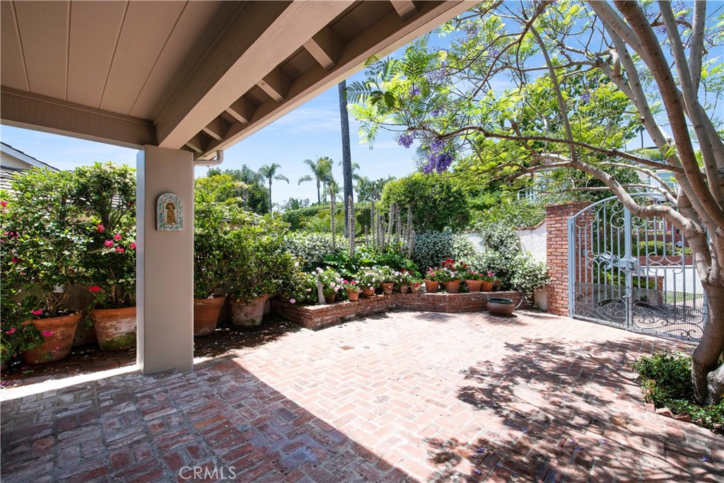 325 Crescent Bay Drive