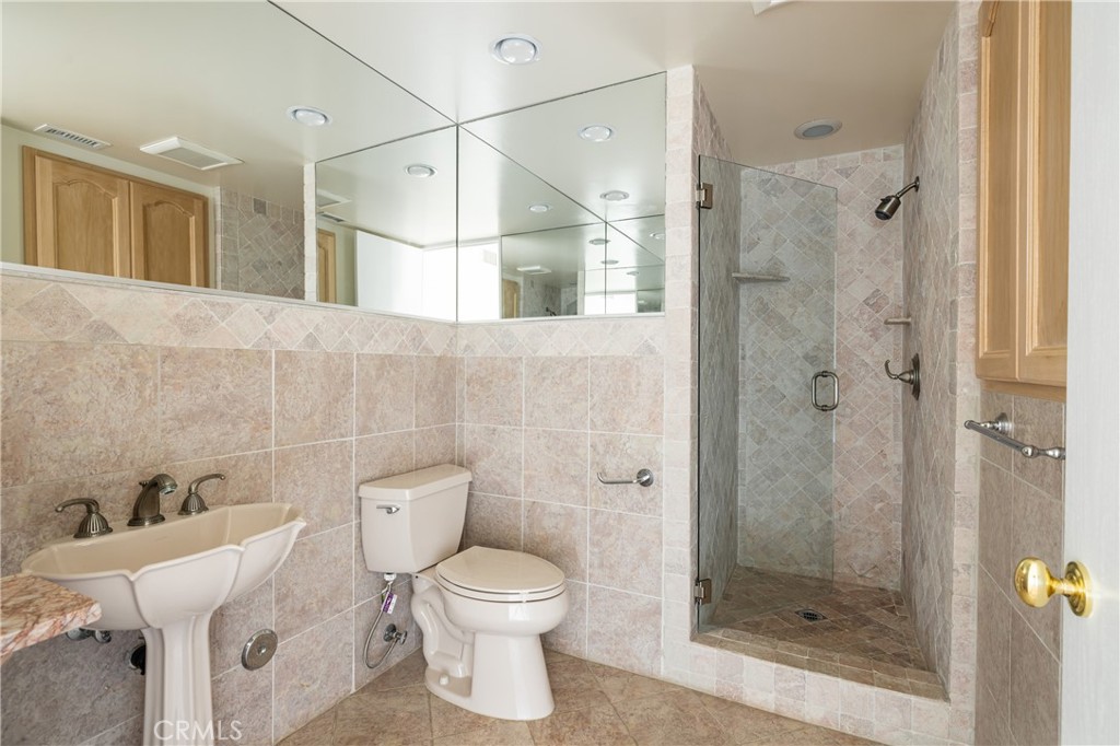 325 Crescent Bay Drive