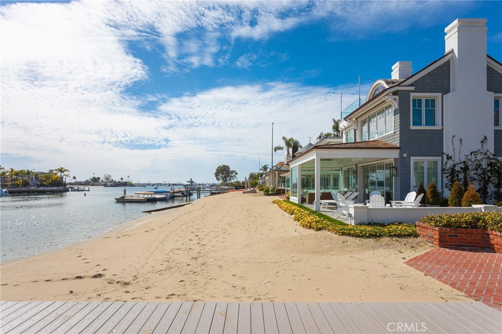 14 Beacon Bay