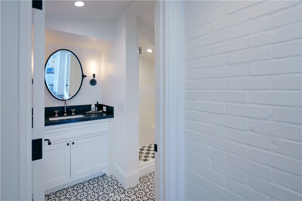 14 Beacon Bay