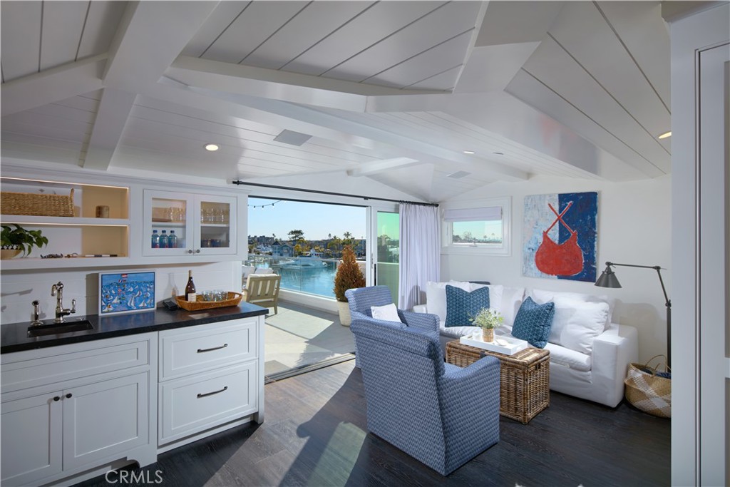 14 Beacon Bay
