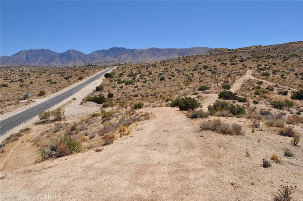 0 VAC/121 STE(PAV)/VIC AVE W